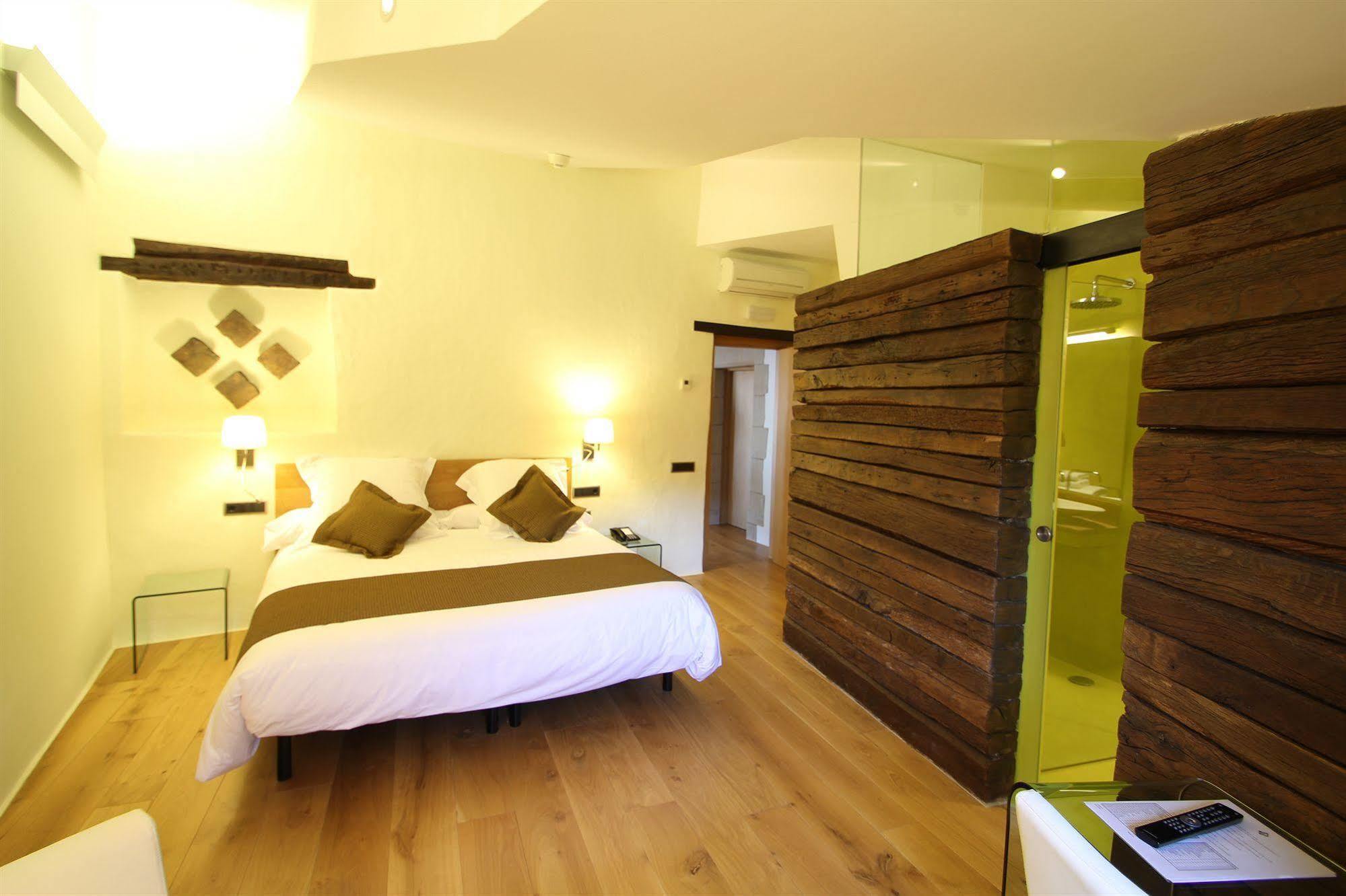 Hotel Can Cuch Canoves Exterior photo