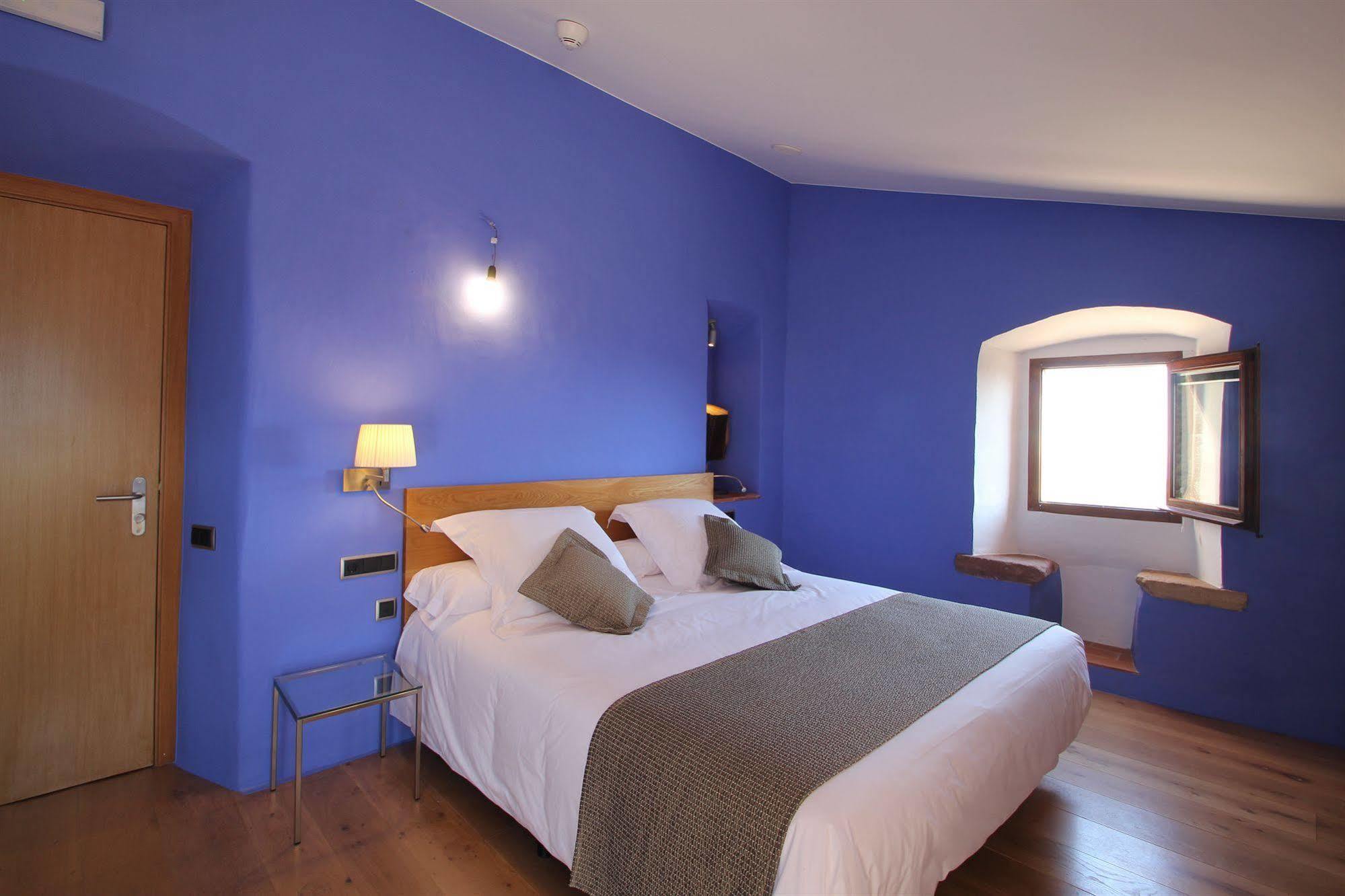 Hotel Can Cuch Canoves Exterior photo