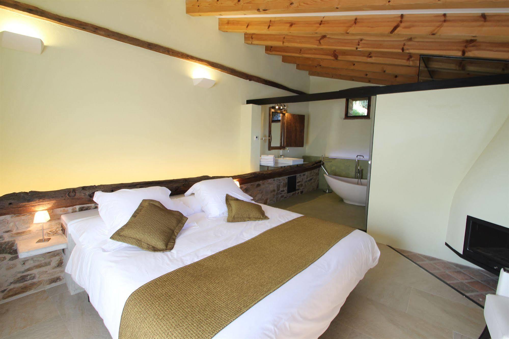 Hotel Can Cuch Canoves Exterior photo