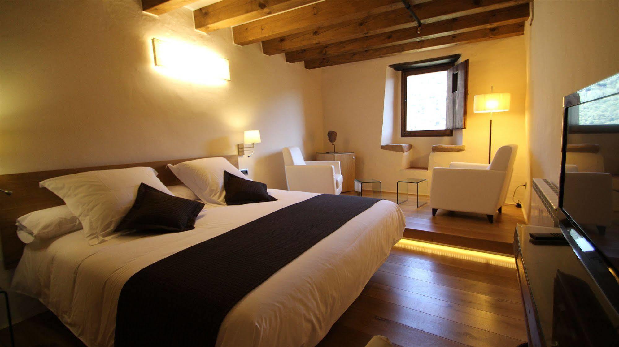 Hotel Can Cuch Canoves Exterior photo